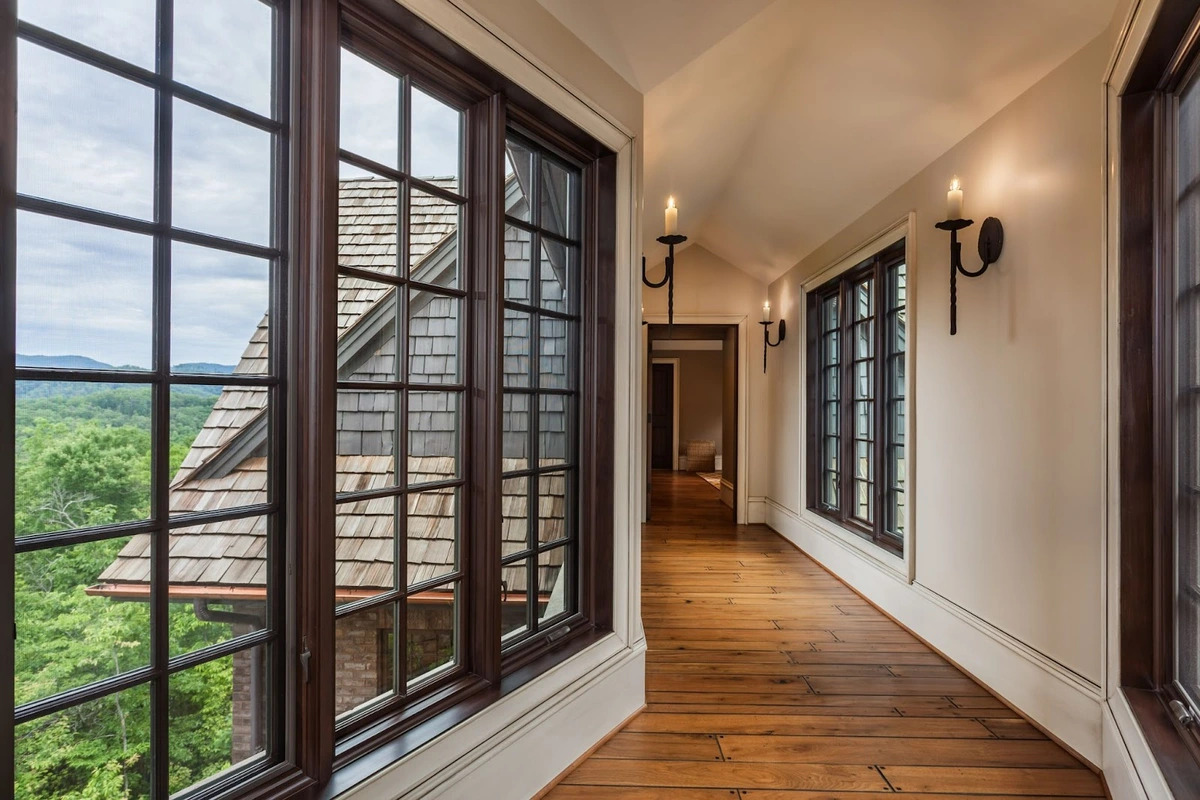 Custom Windows